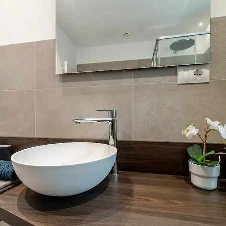 Stilicone 15 - Luxury Apt 6g Milan
